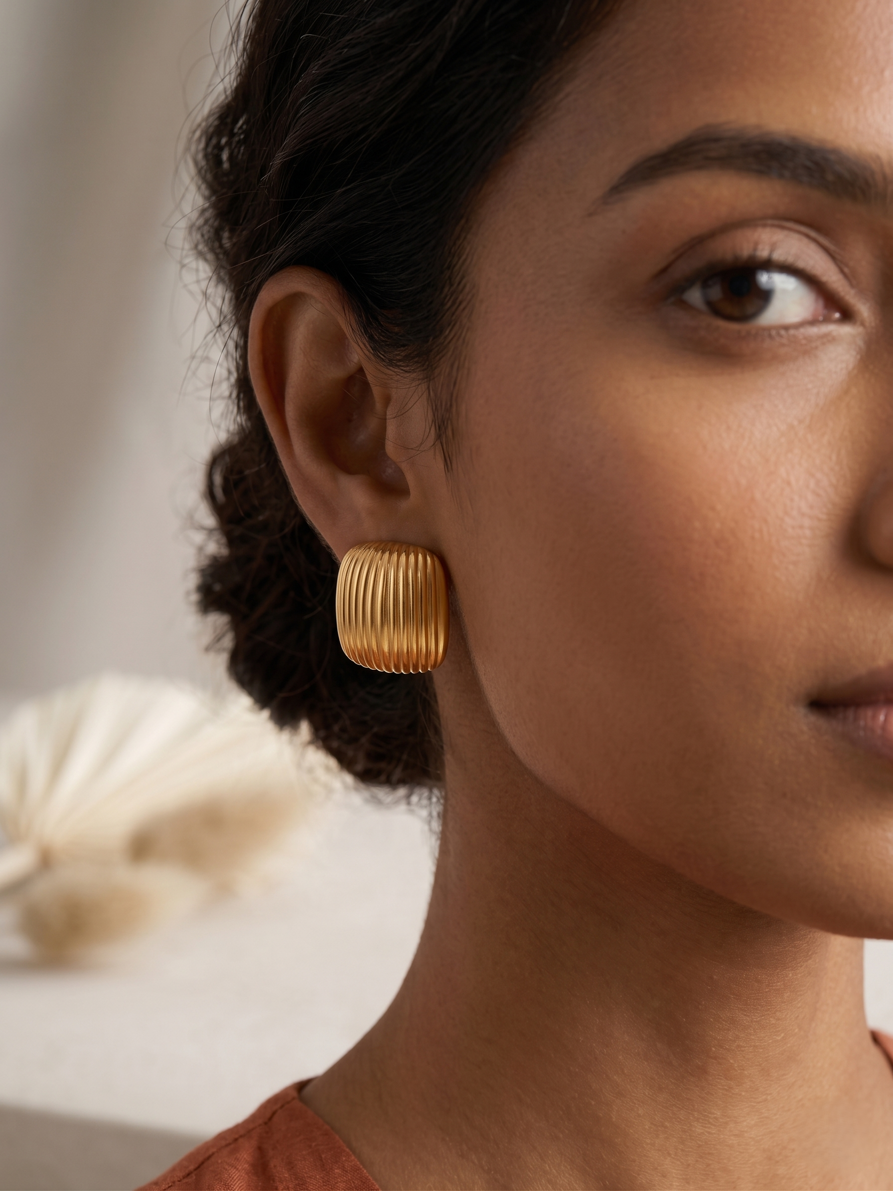 Auric Square Stud Earrings - Image 3